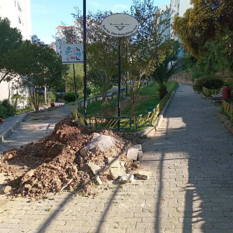 G****** Parkı'nda Molozlar Bırakıldı, Temizlik Talep Ediliyor