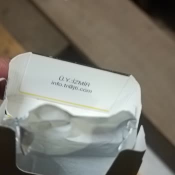 Camel Slender Blue Sigara Paketinde Şüpheli Beyaz Toz Ve Garip Ses: Sağlık Endişesi Ve İade Talebi