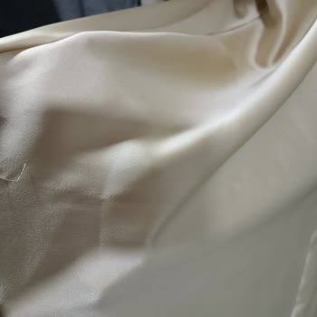 Defolu Elbise İçin Haksız Değişim Reddi