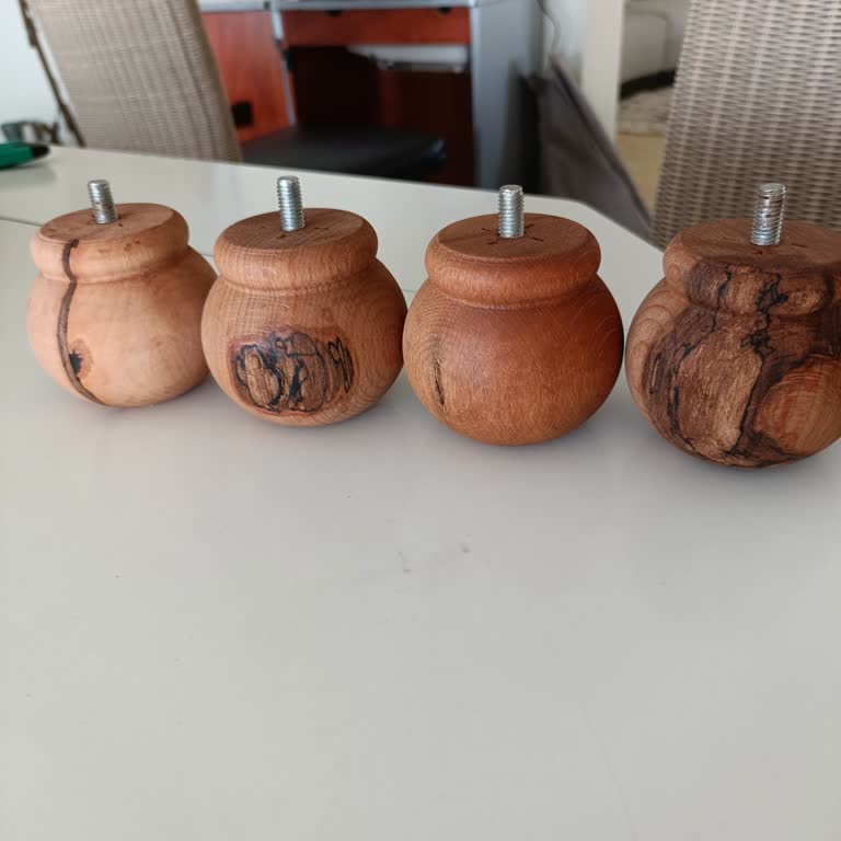 Aynı Kumaş İçin Fazla Ödeme, Kalitesiz Koltuk Ayakları Ve Görmezden Gelinen Yorumlar