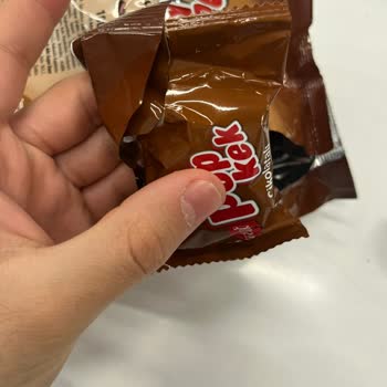 Migros'ta Açık Ambalajlı Popkek Hijyen Şikayeti