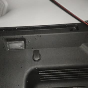 Bagajdaki Su Alımı Ve Ekran Kapanması Yetkili Serviste Çözülmez Kalıyor