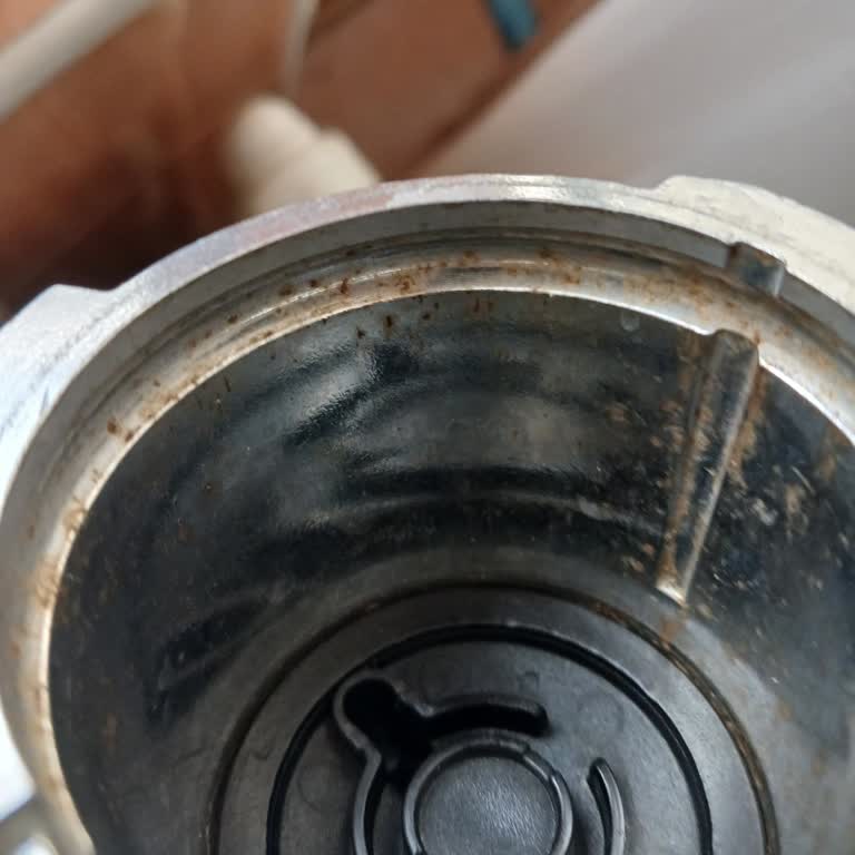 Garanti Kapsamında Paslanan Kahve Aparatı Ve Cevapsız Müşteri Hizmetlerine Hızlı Çözüm Talebi