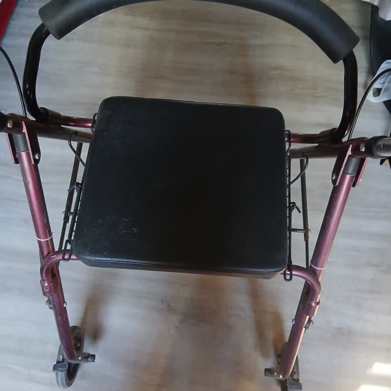 MNG DHL Paketi Büyük Olduğu İçin Teslim Etmeyi Reddetti