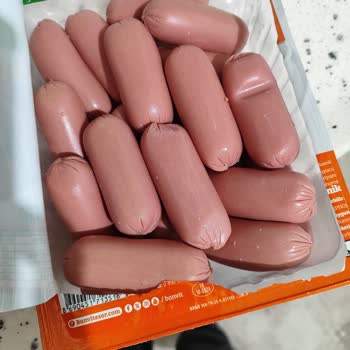 Banvit Sosislerde Erken Küf Ve Renk Değişikliği: Gıda Güvenliği Endişesi