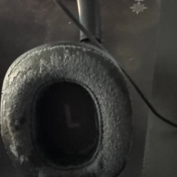 JBL 720 Kulaklık Deri Kaplaması Kısa Sürede Soyuluyor, Çözüm Sunulmadı