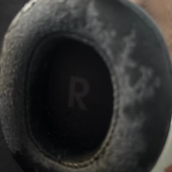 JBL 720 Kulaklık Deri Kaplaması Kısa Sürede Soyuluyor, Çözüm Sunulmadı