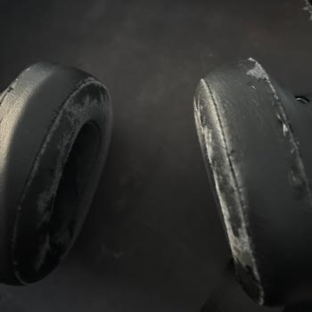 JBL 720 Kulaklık Deri Kaplaması Kısa Sürede Soyuluyor, Çözüm Sunulmadı