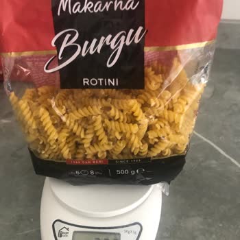 Oba Makarna Etiketinde 500 Gram Yazıyor Gerçekte 332 Gram