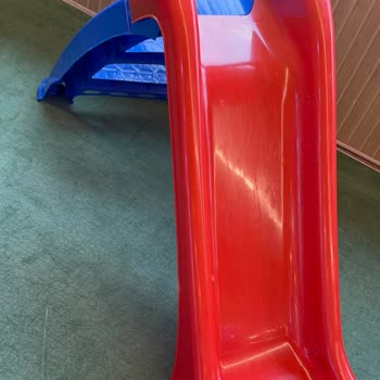 Sivas Nuri Usta Doyum Kebap’ta Çocuk Oyun Alanı Kırık Kaydırak Ve Isıtıcıyla Tehlikede