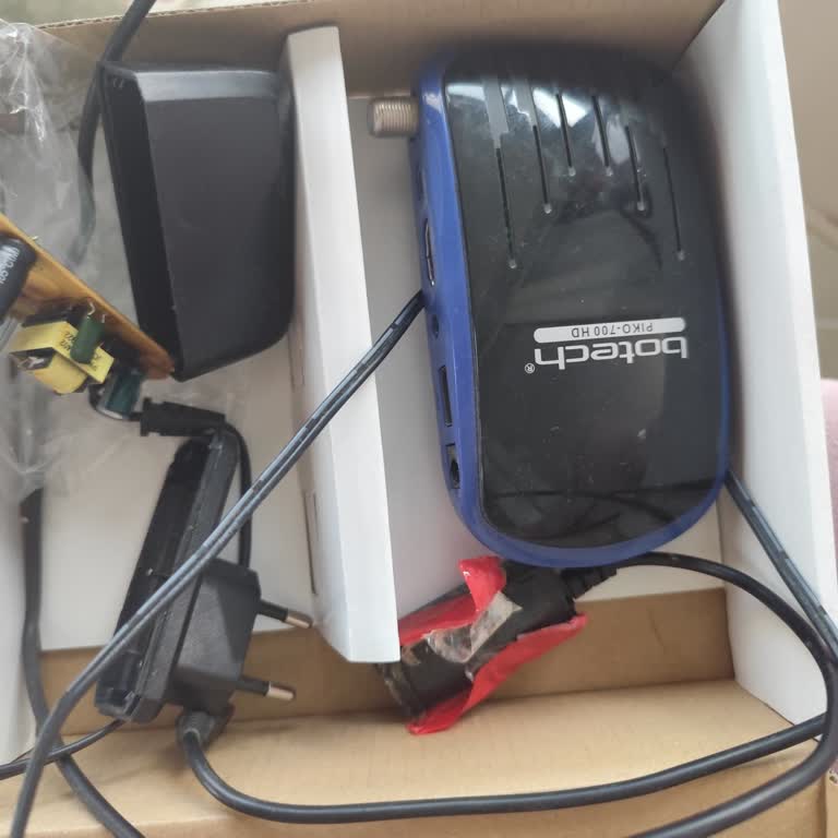 İskenderun’da 12 Saatlik Kesintili Ve Düşük Voltajlı Elektrik Sorunu