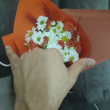 Eşimin Yıldönümü İçin Sipariş Edilen 30×40 CM Çiçek Küçük Geldi Tam İade Talebi