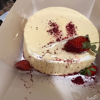 La Vita’dan Dağılmış Pasta Teslimatı Ve 1.700 TL İadesi Talebi