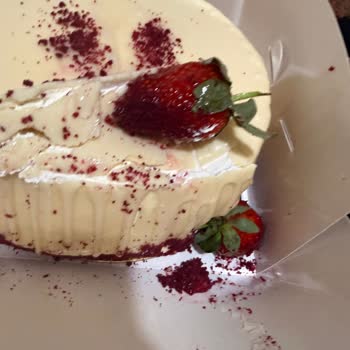 La Vita’dan Dağılmış Pasta Teslimatı Ve 1.700 TL İadesi Talebi