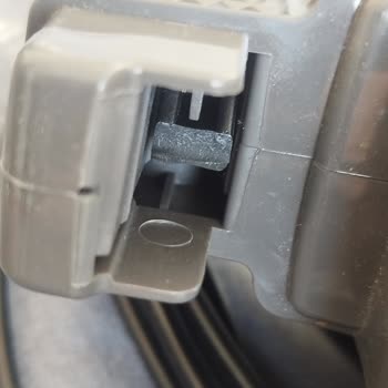 Kırılan Toz Haznesi Düğmesi Parçası Garanti Kapsamında Değiştirilsin