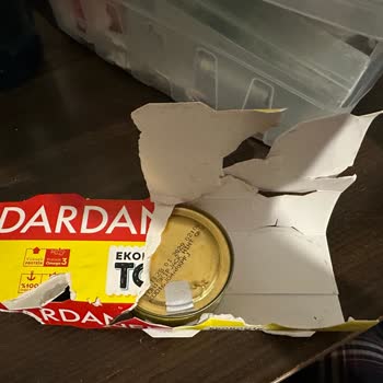 Metal Kapağı Delik Gelen Ton Balığı Konservesi Sağlık Riski Yaratıyor