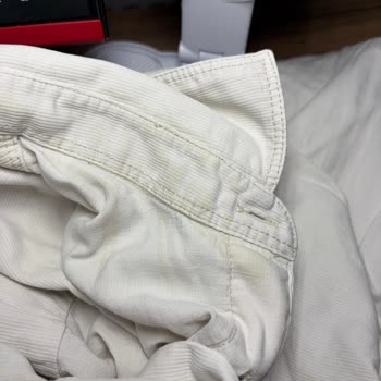 Mavi Gömlekte Renk Atması Nedeniyle Değişim Ve Telafi Talebi