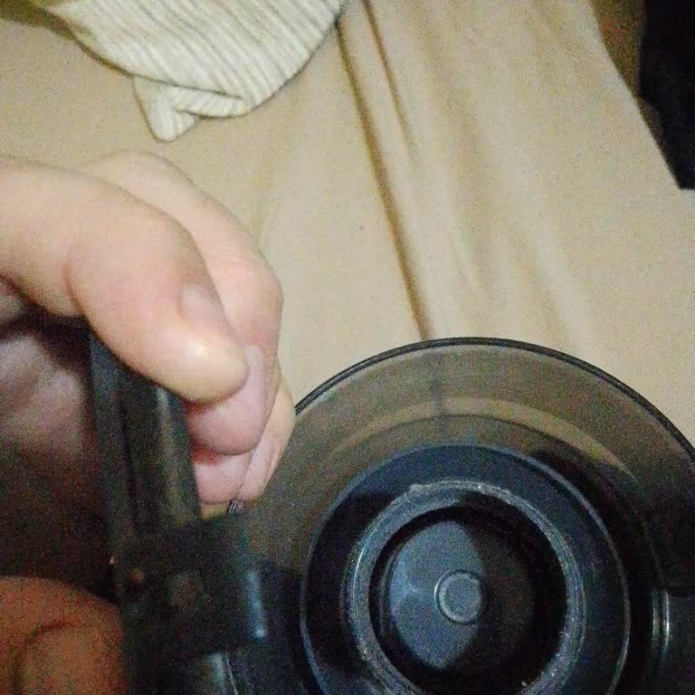 Homend Şarjlı Dikey Süpürge Toz Haznesi Düğmesi Kırıldı, Garanti Değişim Talebi