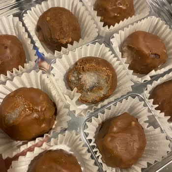 Kocaeli İzmit Belsa Çağrı Markette Satılan Çikolata Kaplı Hindistan Cevizi Topları Küflü Çıktı