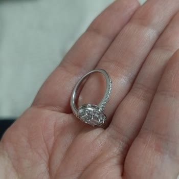 Yanlış Ölçüde Gelen Yüzük Ve Mağazanın Yardımcı Olmaması