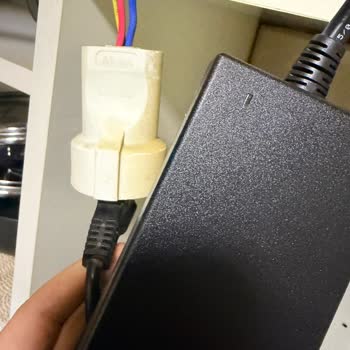 Blum Aventos HF Kapak Mekanizmasında Adaptör Işığı Yanmıyor Ve Servis Talebi