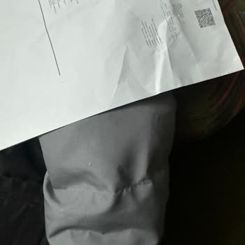 Montta Aşırı Tüylenme Ve Değişim Talebi