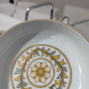 Kütahya Porselen'de Hediye Takımında Üretim Hatası Ve Değişim Talebi