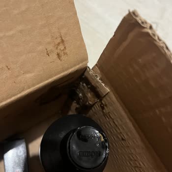 Özensiz Paketleme Şampuanı Açtı, Ürünler Ziyan Oldu