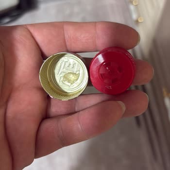 Silikonlu Kapağın Sahte Ürün Şüphesi Ve İade Talebi