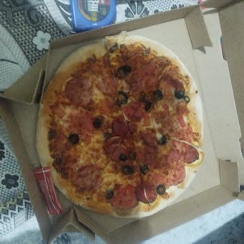 Yemeksepeti'nden Orta Boy Pizza Yanıltması, Küçük Ürün Ve İade Talebi