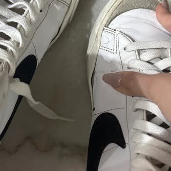 Nike Blazer Mid ‘77 Modelinde Yan Açılma Sorunu Sürekli Tekrarlıyor