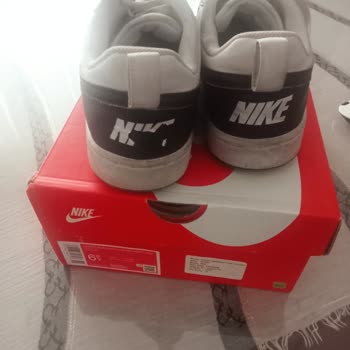 Nike Ayakkabısında Yazı Dökülmesi Ve 6 Ay Garanti Reddi