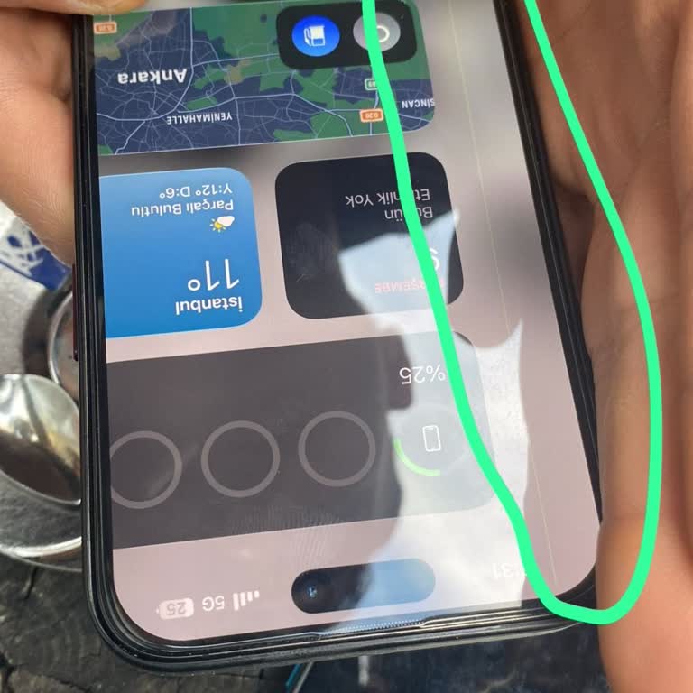 Yeni Alınan İphone 15 Pro Max'te Ekran Çizgisi Ve Müşteri Hizmetlerinin İlgisizliği