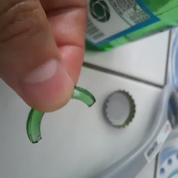 Kızılay Soda Cam Şişede Kapağın Kopması Parmak Kesilmesine Neden Oldu