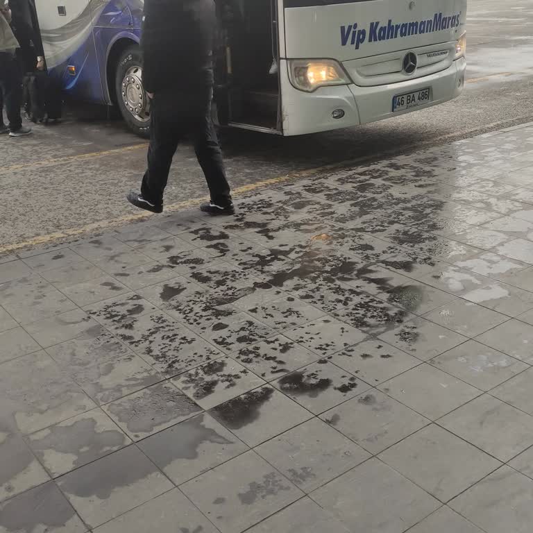 Enuygun Üzerinden Aldığım Otobüs Bileti Gecikmeli Geldi, 1,5 Saat Beklemek Zorunda Kaldım