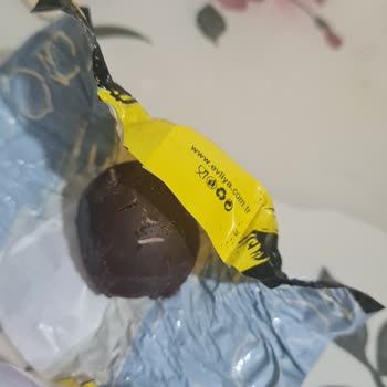 Son Kullanma Tarihi Geçmemiş Çikolata Bozulmuş, Bayramda Misafirleri Zor Duruma Soktu