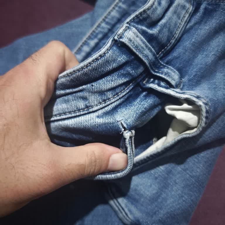 Mavi Mağazası Arka Cep Yırtığını Kullanıcı Hatası Diyerek Değişim Reddetti