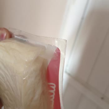 Geçmiş Tarihli Ve Bozuk Gıda Ürünleri İçin Tam İade Talebi