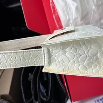 Görseldeki Çanta İle Gelen Çanta Uyuşmadığı Ve Outlet Gerekçesiyle İade Reddi