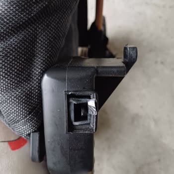 Uçuşta Kırılan Bebek Arabası İçin Ajetin Sorumluluğu Reddedilmesi