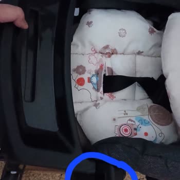 Uçuşta Kırılan Bebek Arabası İçin Ajetin Sorumluluğu Reddedilmesi