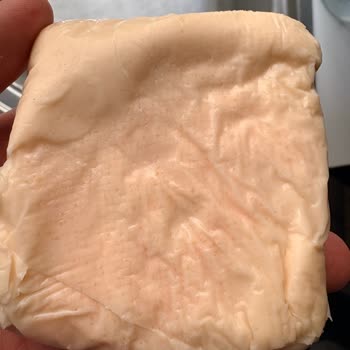 Altınkılıç Üç Dilim Tam Yağlı Peynirinde Kırmızı Renk Ve Sağlık Riskleri