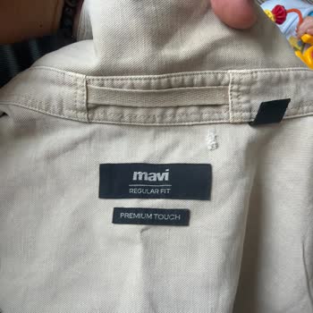 Mavi Personelinin İlgisizliği Ve Alarmlı Gömleğin Deforme Olması Değişim Talebinin Reddedilmesi