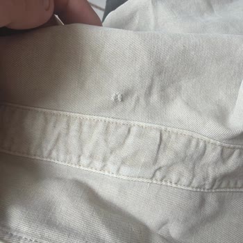 Mavi Personelinin İlgisizliği Ve Alarmlı Gömleğin Deforme Olması Değişim Talebinin Reddedilmesi