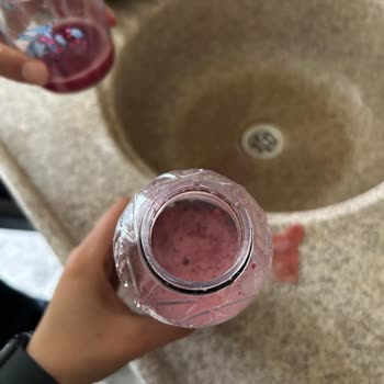 Şişen Ve Patlayan Nar Suyu Sağlık Endişesi Yaratıyor