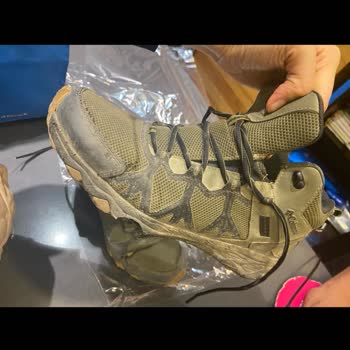 Ayıplı Columbia Şantiye Botu 3 Hafta Da Parçalandı, Mağaza Personeli Umursamaz