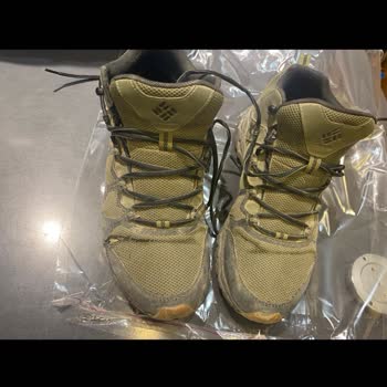 Ayıplı Columbia Şantiye Botu 3 Hafta Da Parçalandı, Mağaza Personeli Umursamaz