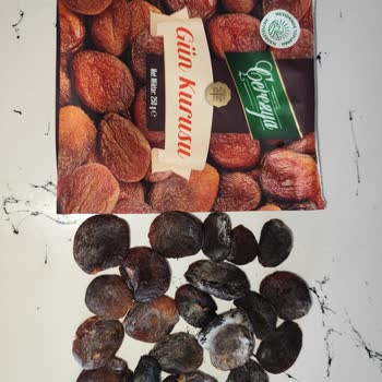 Küflü Çerezya Gün Kurusu Satışı Tüketiciyi Sağlık Riskiyle Bırakıyor