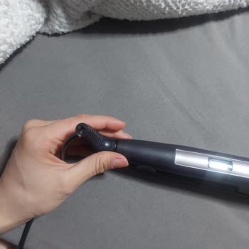 Remington Pro-Ceramic Ultra S5505 Saç Düzleştiricisinin Kablo Patlaması Ve Yangın Tehlikesi