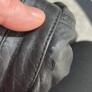 Garanti Kapsamında Olmadığı Söylenen Montda Sırt Yırtılması